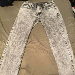 Levi’s 512 Slim Fit.